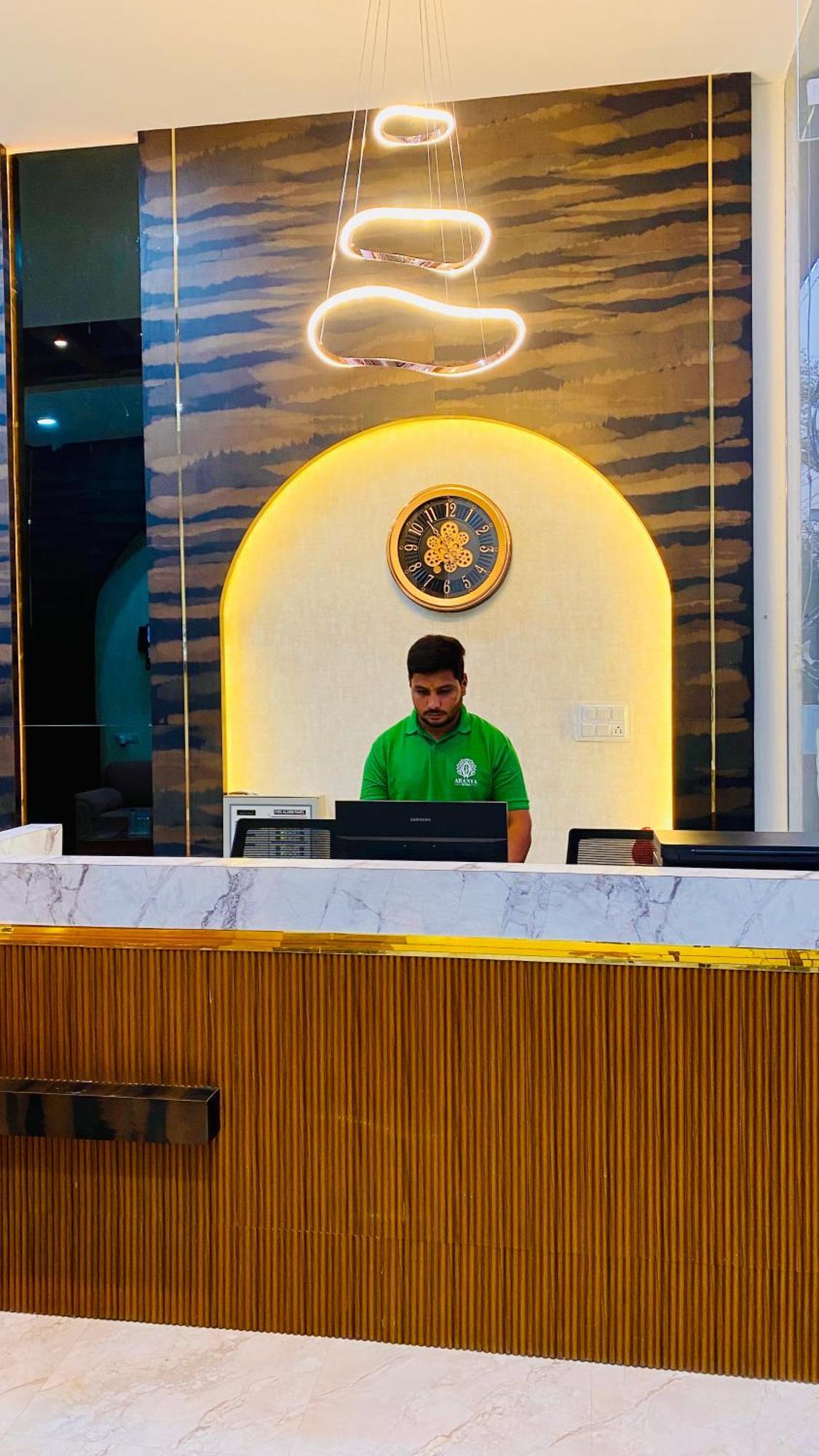 Hotel Aranyasutra Inaya, Indaur Exteriér fotografie
