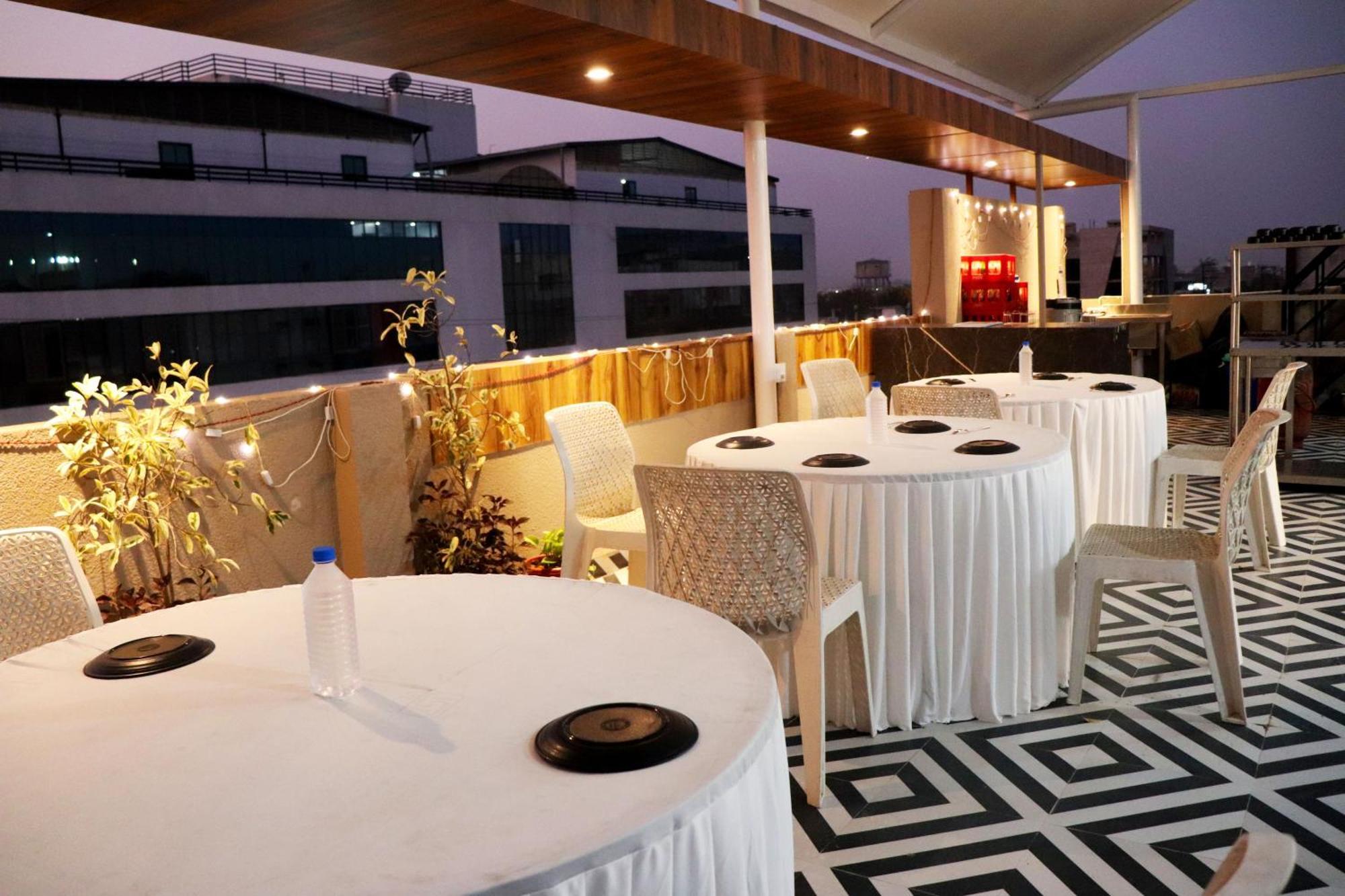 Hotel Aranyasutra Inaya, Indaur Exteriér fotografie