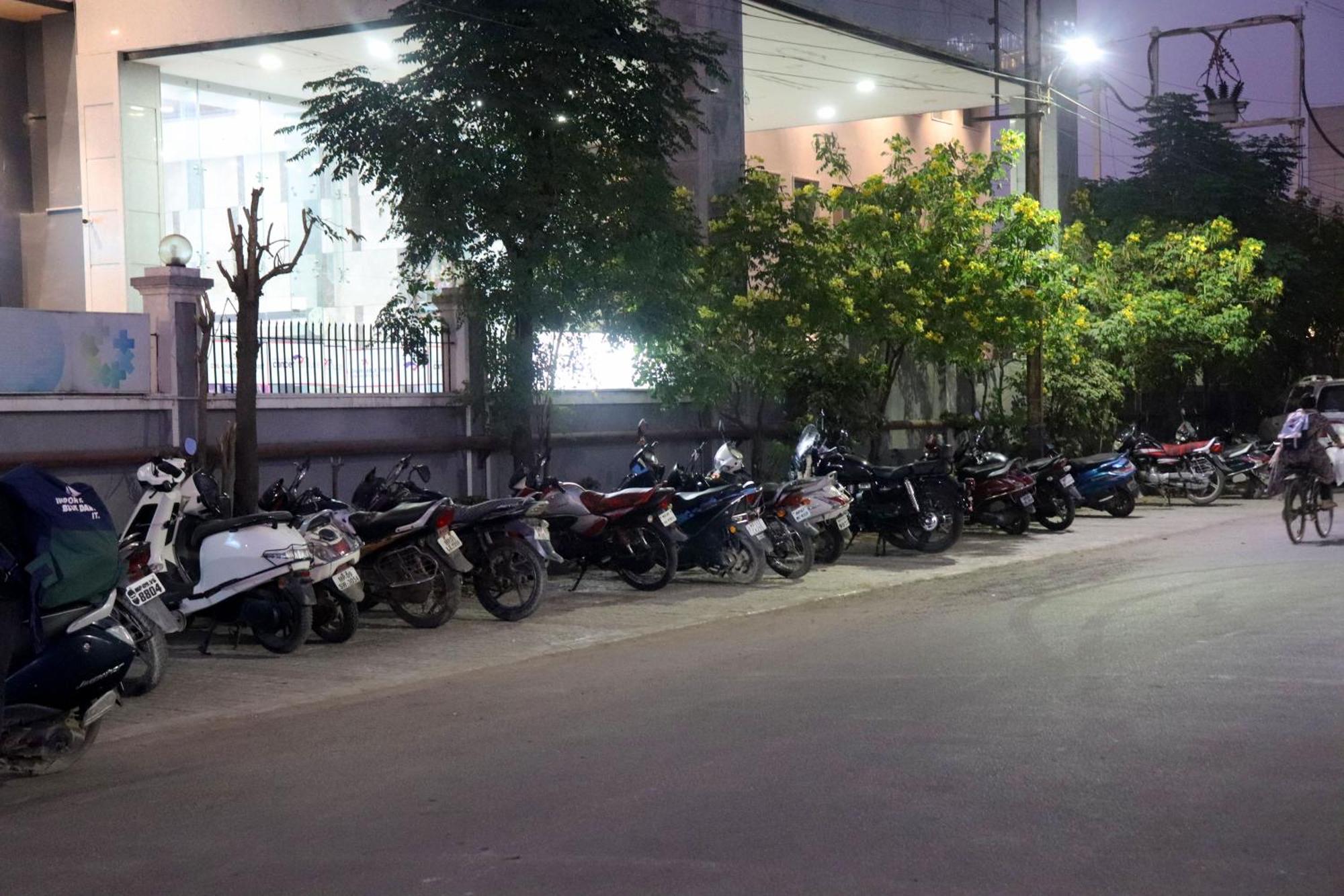 Hotel Aranyasutra Inaya, Indaur Exteriér fotografie